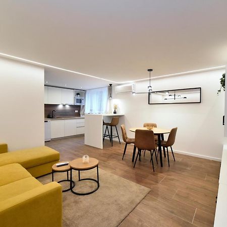 Optima Apartment Zagreb Buitenkant foto
